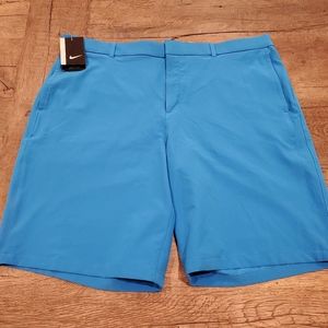 NIKE GOLF SHORTS MENS...SZ 38